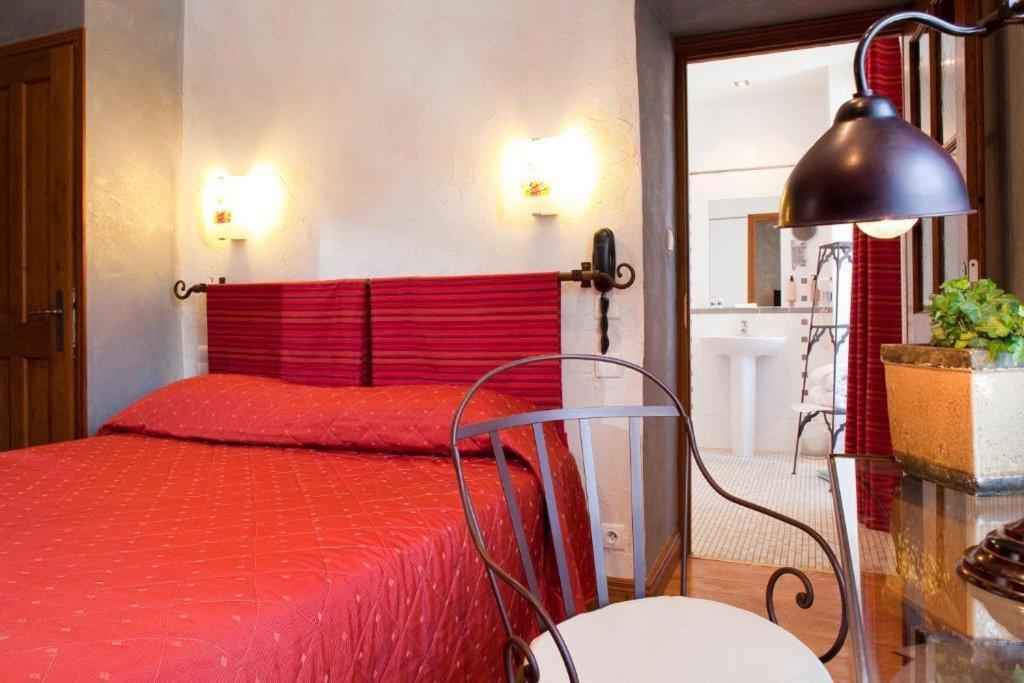 Hotel Les Remparts Mirepoix  Rom bilde